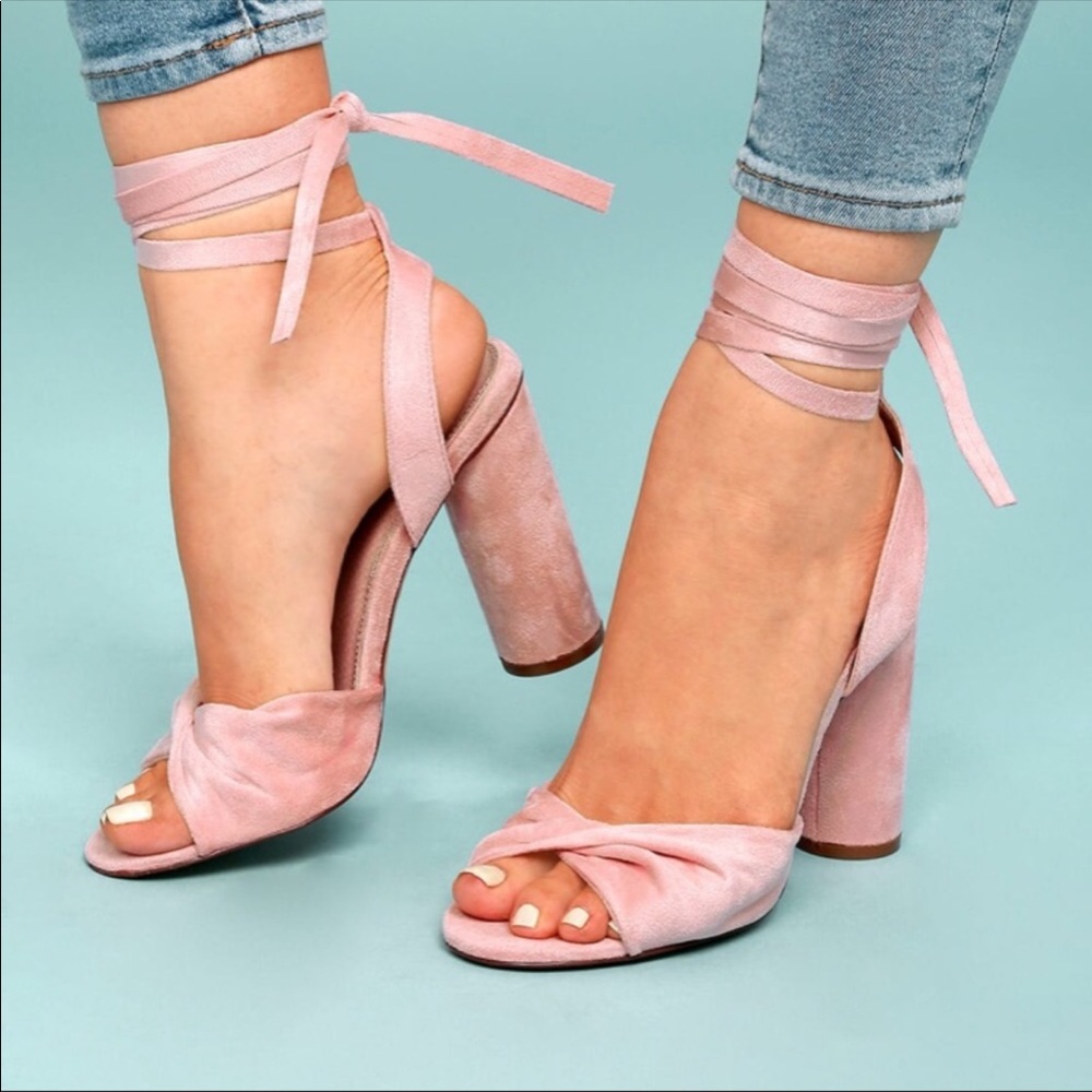 Olivia Jaymes Size 8 Blush Suede Lace Up Heels